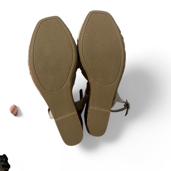 Cream and tan open toe wedge sandals - Picture 5 of 5